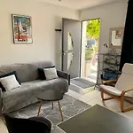 Semesterbostad Key Largo 2p Avec Pkg Clim Grande Terrasse Avec Jacuzzi Proche Port Et *