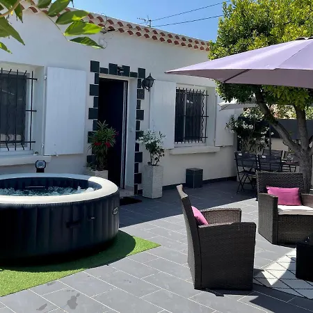 Key Largo 2p Avec Pkg Clim Grande Terrasse Avec Jacuzzi Proche Port Et Bandol