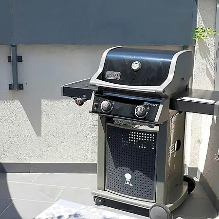 Key Largo 2p Avec Pkg Clim Grande Terrasse Avec Jacuzzi Proche Port Et Bandol